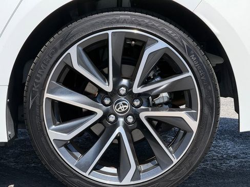 Used 2020 Toyota Corolla SE w/ Carpet Mat Package (TMS) FWD image 3