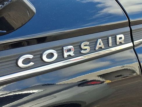 Used 2022 Lincoln Corsair AWD w/ Premium Package image 8