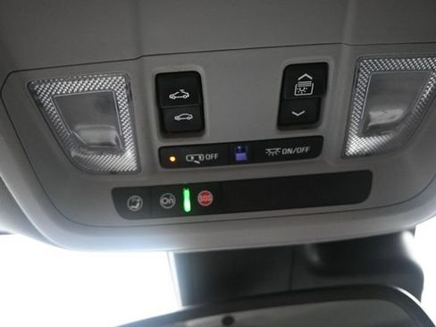 Used 2024 Chevrolet Malibu LT FWD image 22