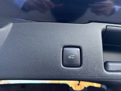 Used 2023 Ford Escape Active image 17