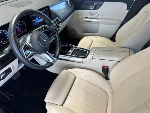 Certified 2025 Mercedes-Benz GLA 250 image 11