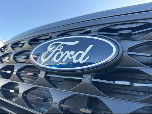 New 2026 Ford Maverick XL image 20