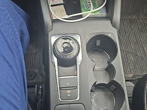 Used 2020 Ford Escape Titanium image 6