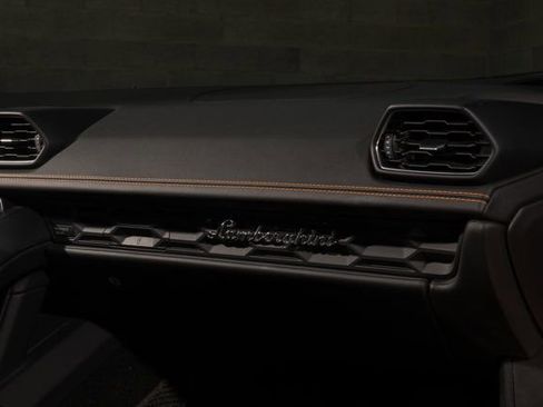 Used 2019 Lamborghini Huracan LP 580-2 image 16