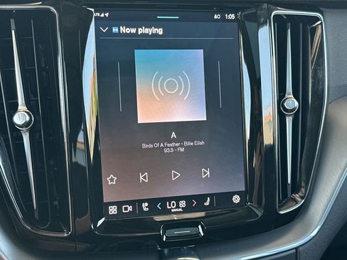 Certified 2025 Volvo XC60 B5 Core w/ Climate Package PRO image 21