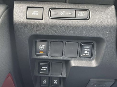 Used 2026 Nissan Frontier PRO-4X w/ Pro-4x Convenience Package AWD/4WD image 22