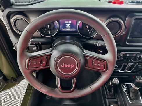 Used 2023 Jeep Wrangler Unlimited AWD/4WD image 14