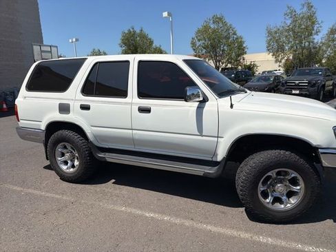 Used 1995 Toyota 4Runner SR5 RWD image 4