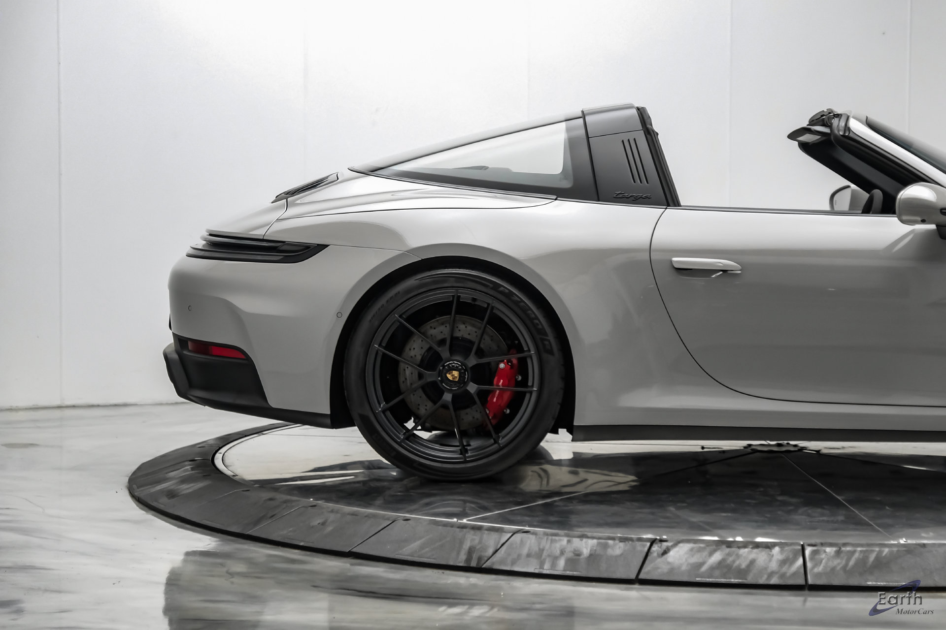 Used 2025 Porsche 911 Targa 4 GTS AWD/4WD image 28