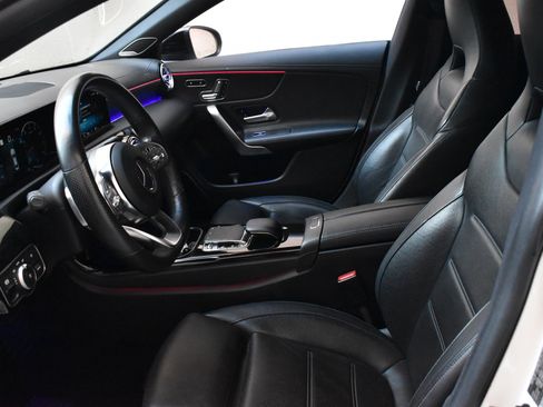 Used 2020 Mercedes-Benz CLA 250 image 19