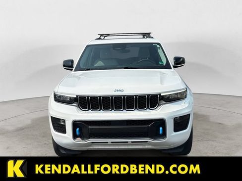 Used 2022 Jeep Grand Cherokee Overland AWD/4WD image 2