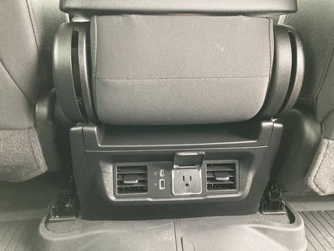 Certified 2025 Chevrolet Silverado 2500 LT image 38