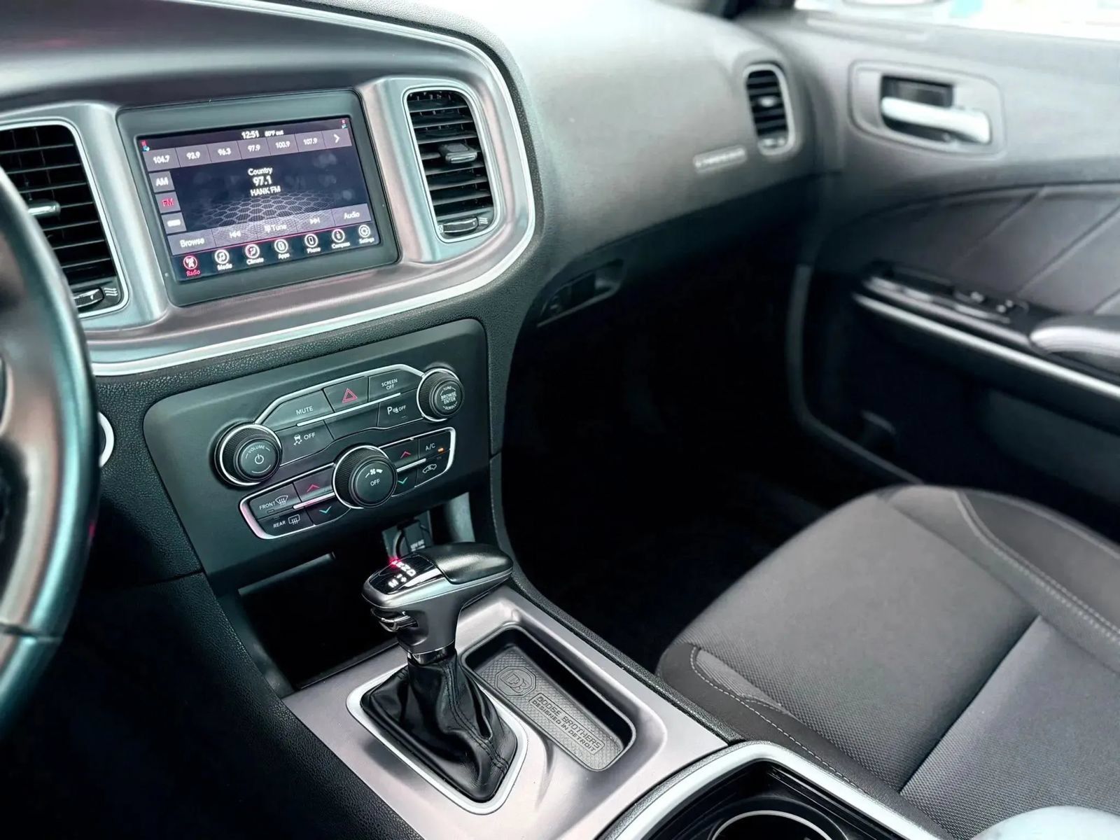 Used 2021 Dodge Charger SXT RWD image 14