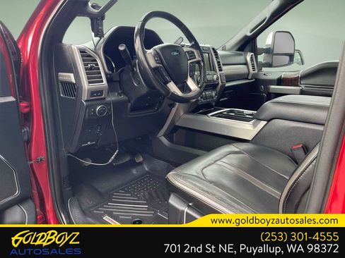 Used 2017 Ford F250 Platinum w/ Platinum Ultimate Package AWD/4WD image 39