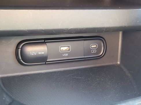 Used 2025 Kia Seltos S FWD image 26