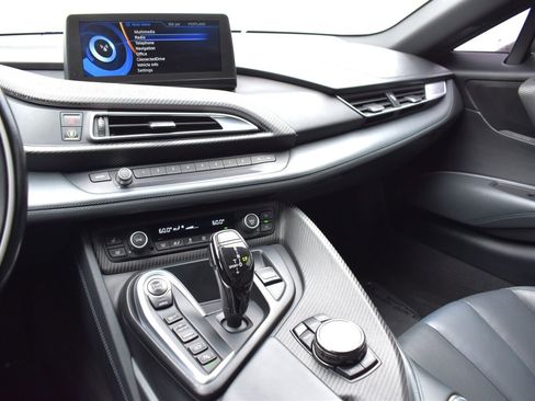 Used 2017 BMW i8 image 33