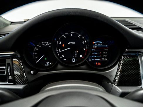 New 2026 Porsche Macan GTS image 17