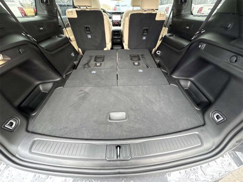 New 2025 Jeep Grand Cherokee L Limited image 17