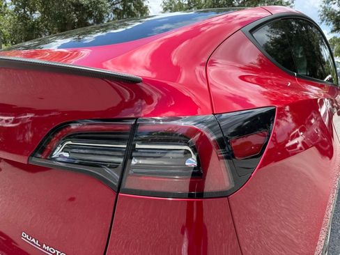 Used 2023 Tesla Model Y Long Range AWD/4WD image 11