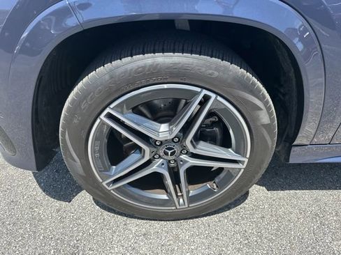 Certified 2024 Mercedes-Benz GLS 450 4MATIC image 11