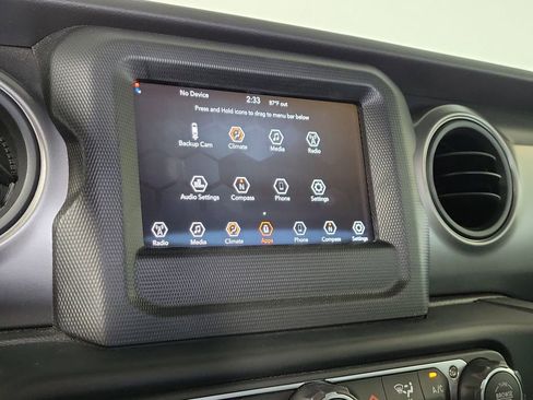 Used 2023 Jeep Wrangler Sport AWD/4WD image 19