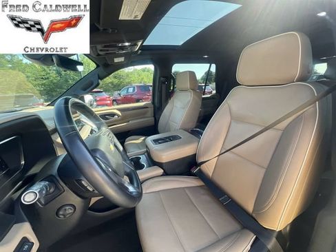 Used 2023 Chevrolet Tahoe Premier AWD/4WD image 25