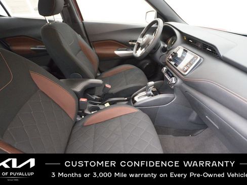 Used 2020 Nissan Kicks SR w/ Exterior Package image 16