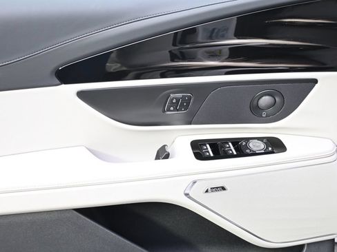New 2026 Lincoln Nautilus Reserve AWD/4WD image 22