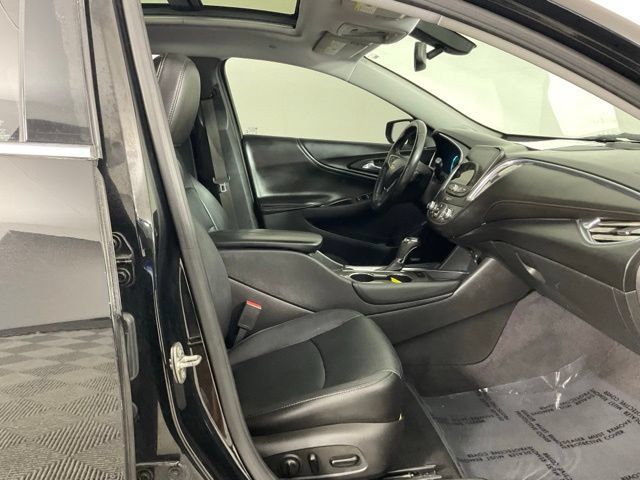 Used 2017 Chevrolet Malibu LT w/ Leather Package FWD image 28