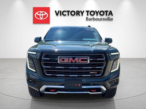 Used 2025 GMC Yukon XL AT4 AWD/4WD image 8