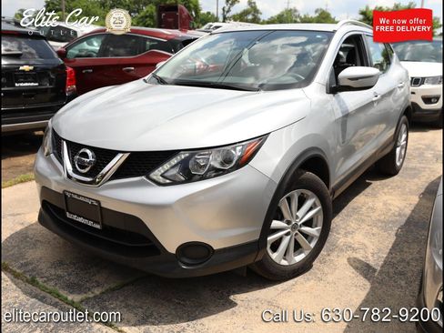 Used 2017 Nissan Rogue Sport SV AWD/4WD image 1