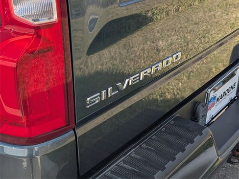 Used 2020 Chevrolet Silverado 1500 Custom w/ Custom Value Package image 9