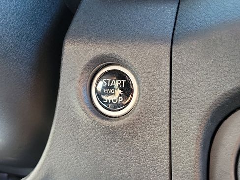 Certified 2023 Nissan Frontier SV w/ Midnight Edition Package image 32