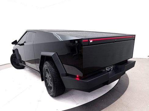 Used 2024 Tesla Cybertruck AWD Crew Cab image 12