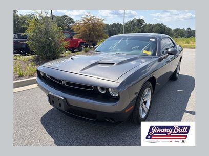 Used 2017 Dodge Challenger SXT