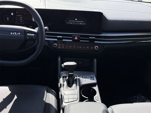 New 2026 Kia Sportage SX image 16