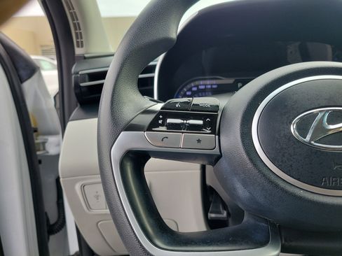 Used 2023 Hyundai Tucson SE image 22