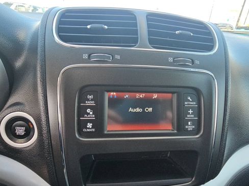 Used 2018 Dodge Journey SE w/ Connectivity Group FWD image 15
