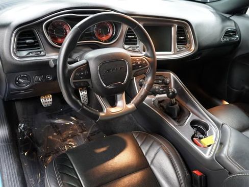 Used 2016 Dodge Challenger SRT Hellcat RWD image 12
