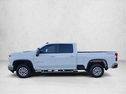 Used 2025 Chevrolet Silverado 2500 LT w/ Convenience Package AWD/4WD image 8