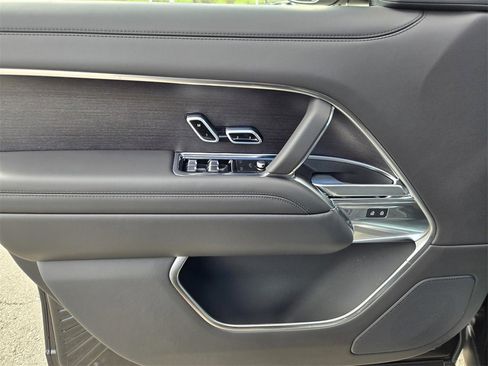 New 2026 Land Rover Range Rover SE image 10