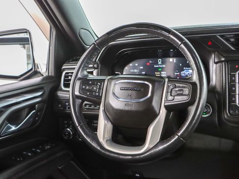 Used 2023 GMC Yukon Denali w/ Denali Reserve Package AWD/4WD image 13