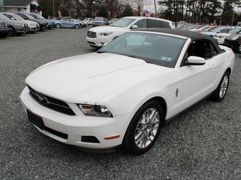 Used 2012 Ford Mustang Premium image 11