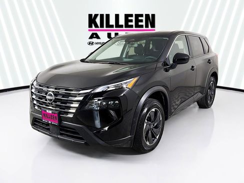 Used 2024 Nissan Rogue SV image 3