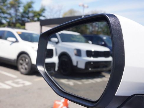 Used 2023 Kia Sportage EX image 32