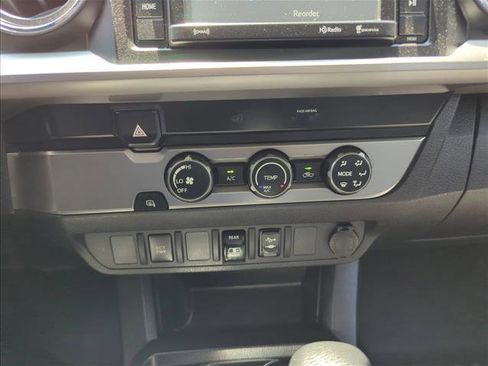 Used 2019 Toyota Tacoma SR5 RWD image 8