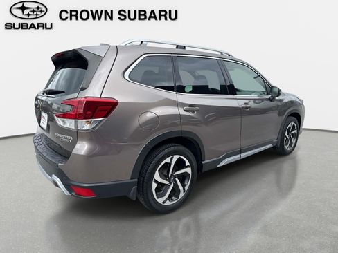 Used 2023 Subaru Forester Touring AWD/4WD image 4