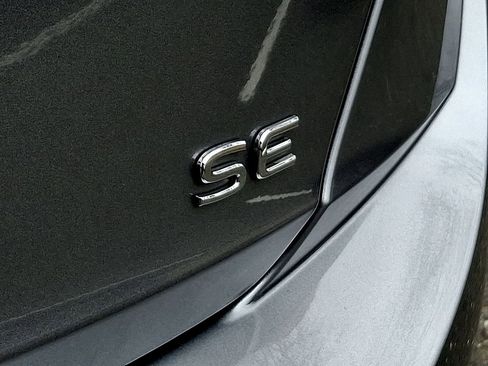 Used 2022 Volkswagen Jetta SE w/ Panoramic Sunroof Package image 32