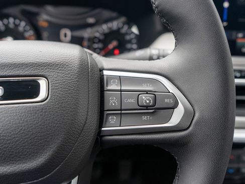 Used 2025 Jeep Compass Limited AWD/4WD image 43