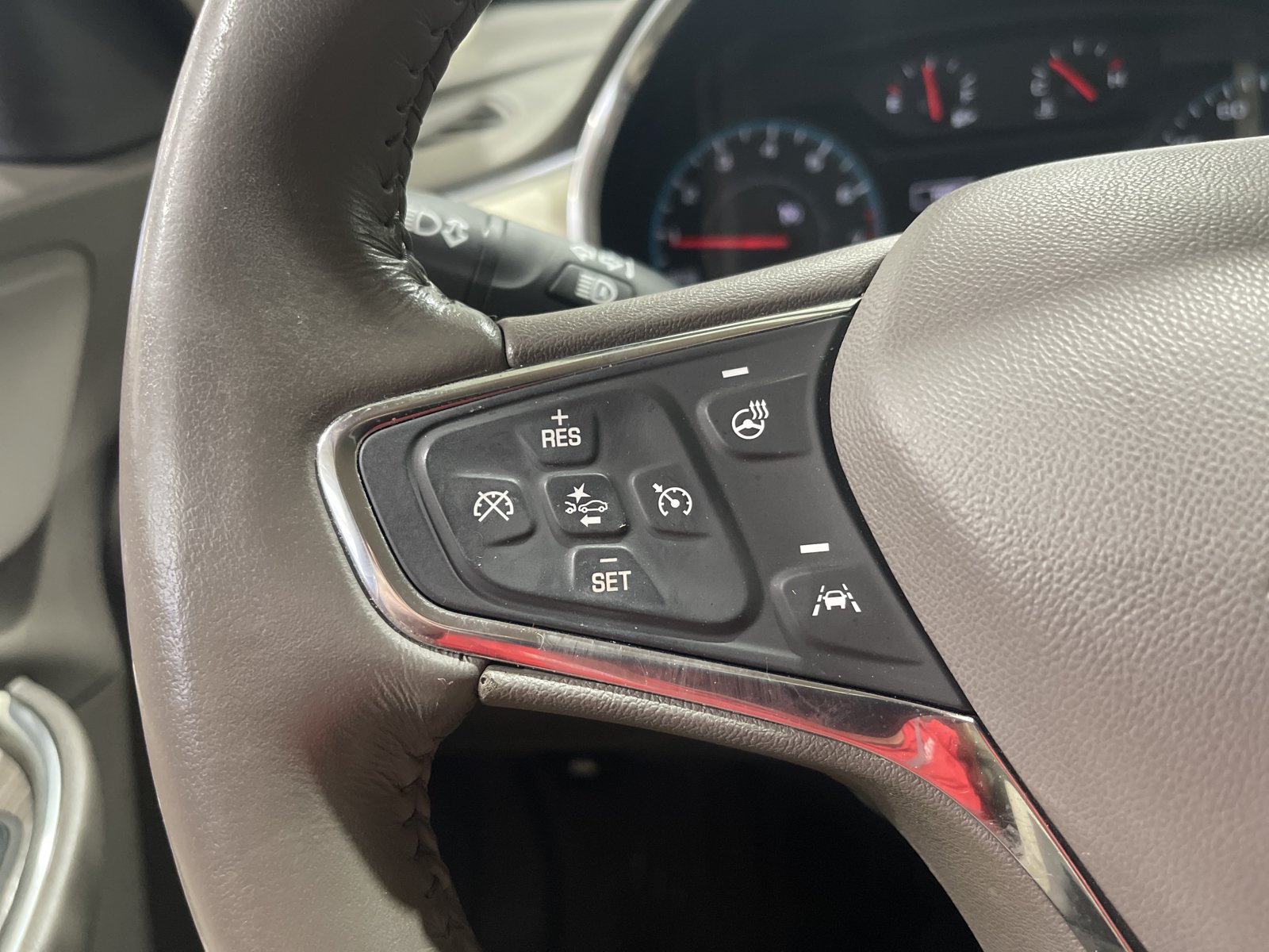 Used 2019 Chevrolet Malibu LT w/ Leather Package FWD image 29